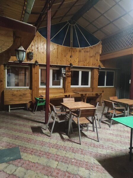 Dristor, vila-restaurant de lux, super solara, cu lift, piscina si crama