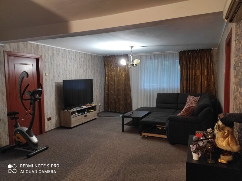 Dristor, vila-restaurant de lux, super solara, cu lift, piscina si crama